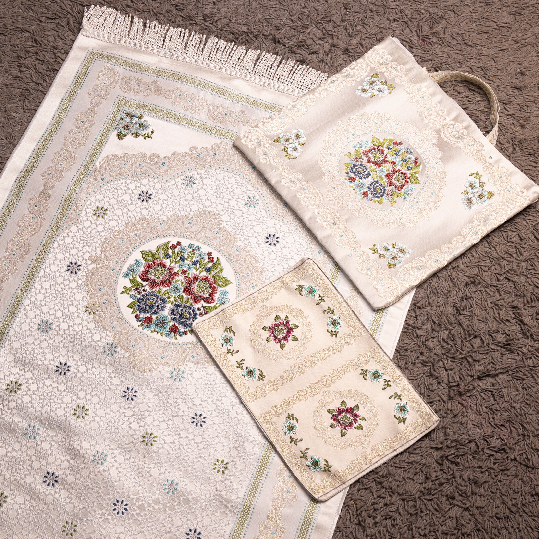 Prayer Rug Satin & Gobelin fabric Bundle ( +Bag + Quran cover)(code05)